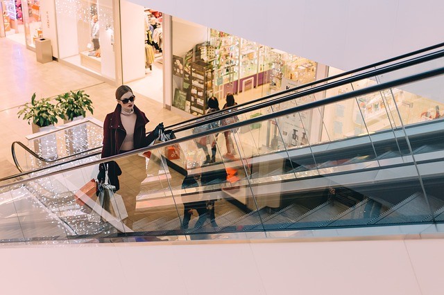 people-2594681_640