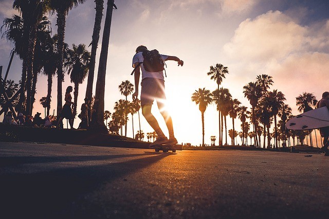 skateboarding-1149505_640