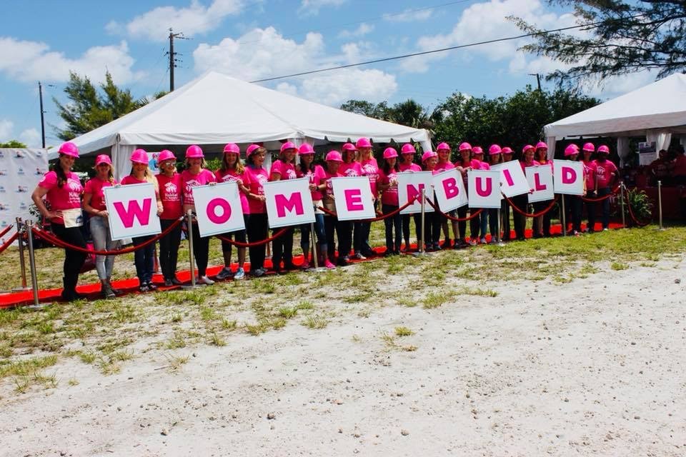 women build habitat for humanity